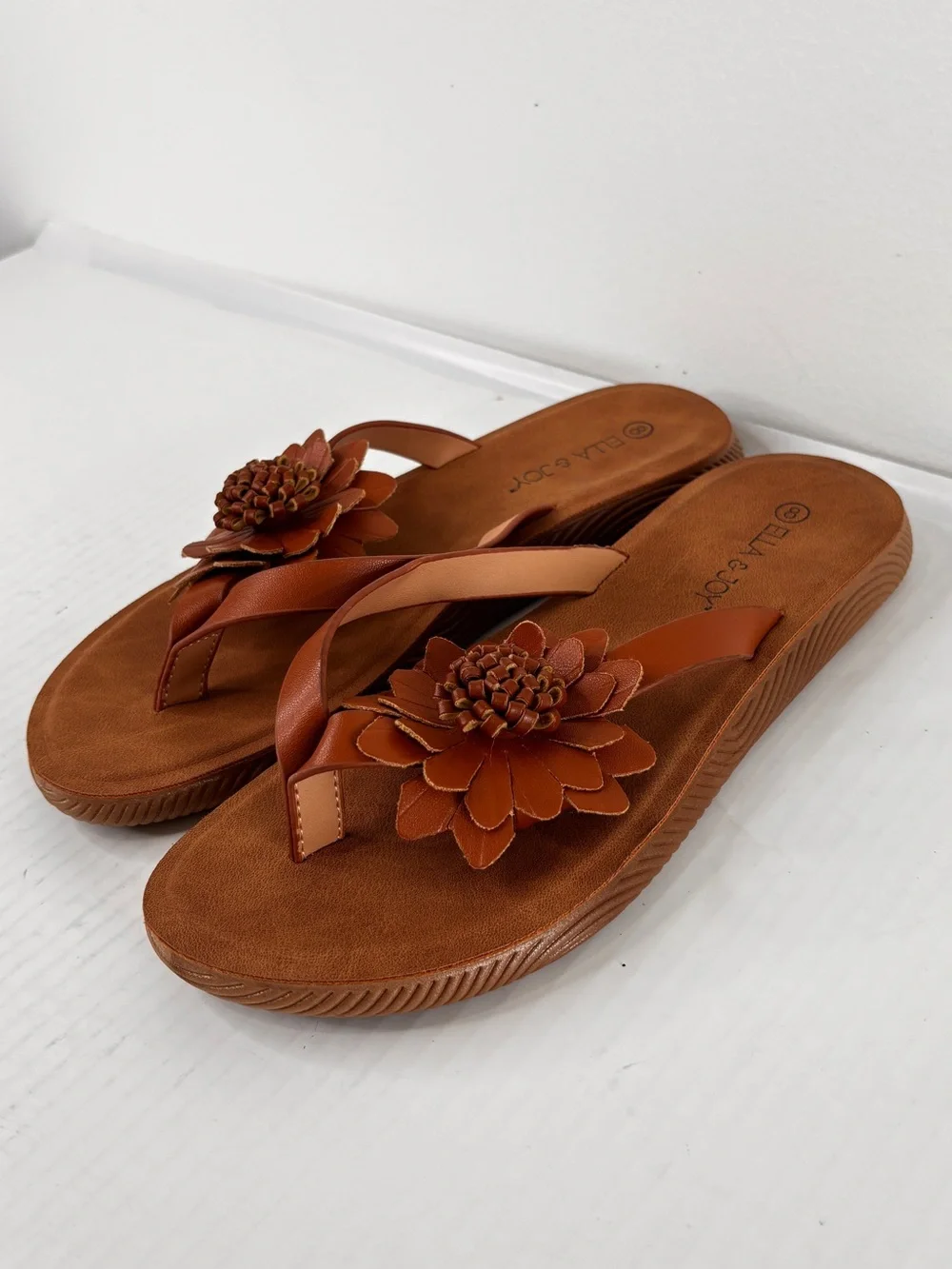 Ella & Joy flip flops Size 8 Leather Like Floral Embellishment Tan Brown New!